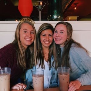 Meet your Posher, Ella